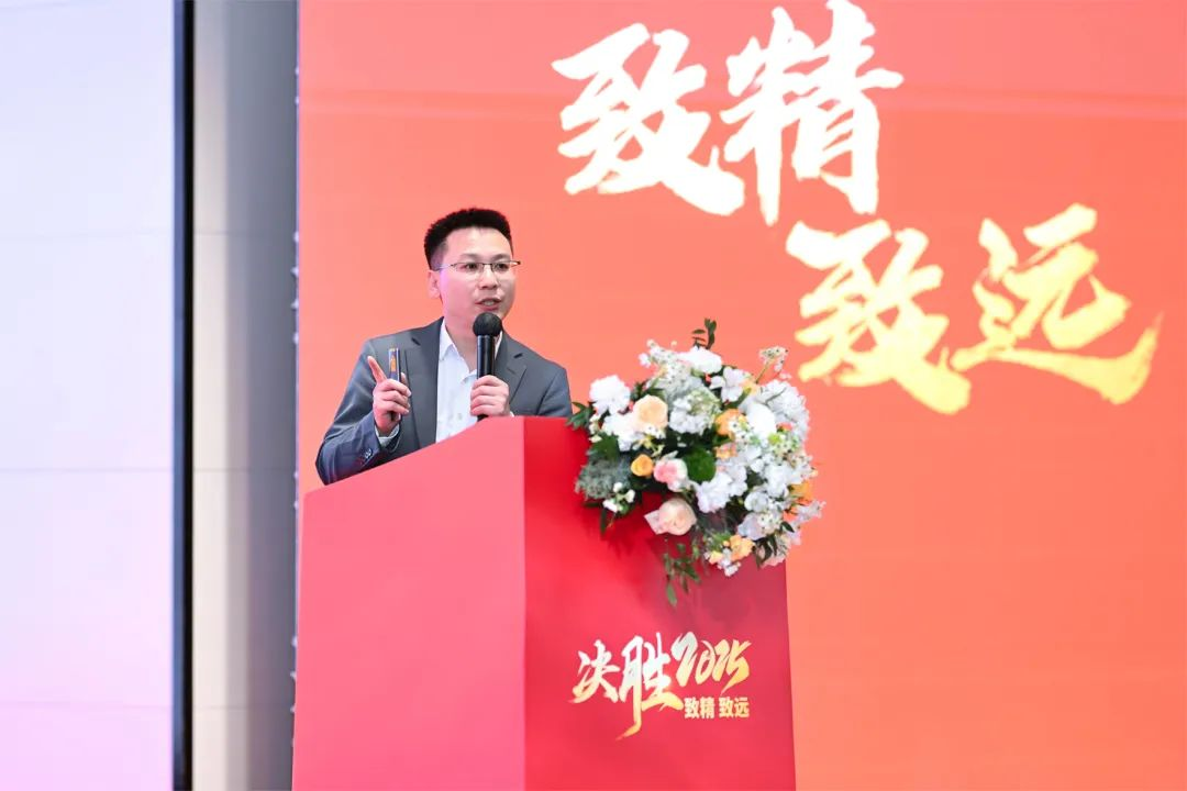 通利华比亚迪品牌众瑞通店代表石战国总经理